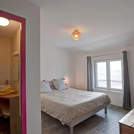 Paisible 3 Avec Cheminee Et Animaux Admis - Fr-1-496-221